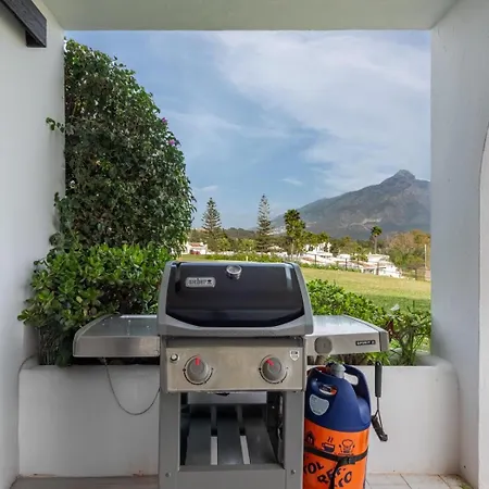 Апартаменты Azahara1, Mountain Views And Frontline Golf *